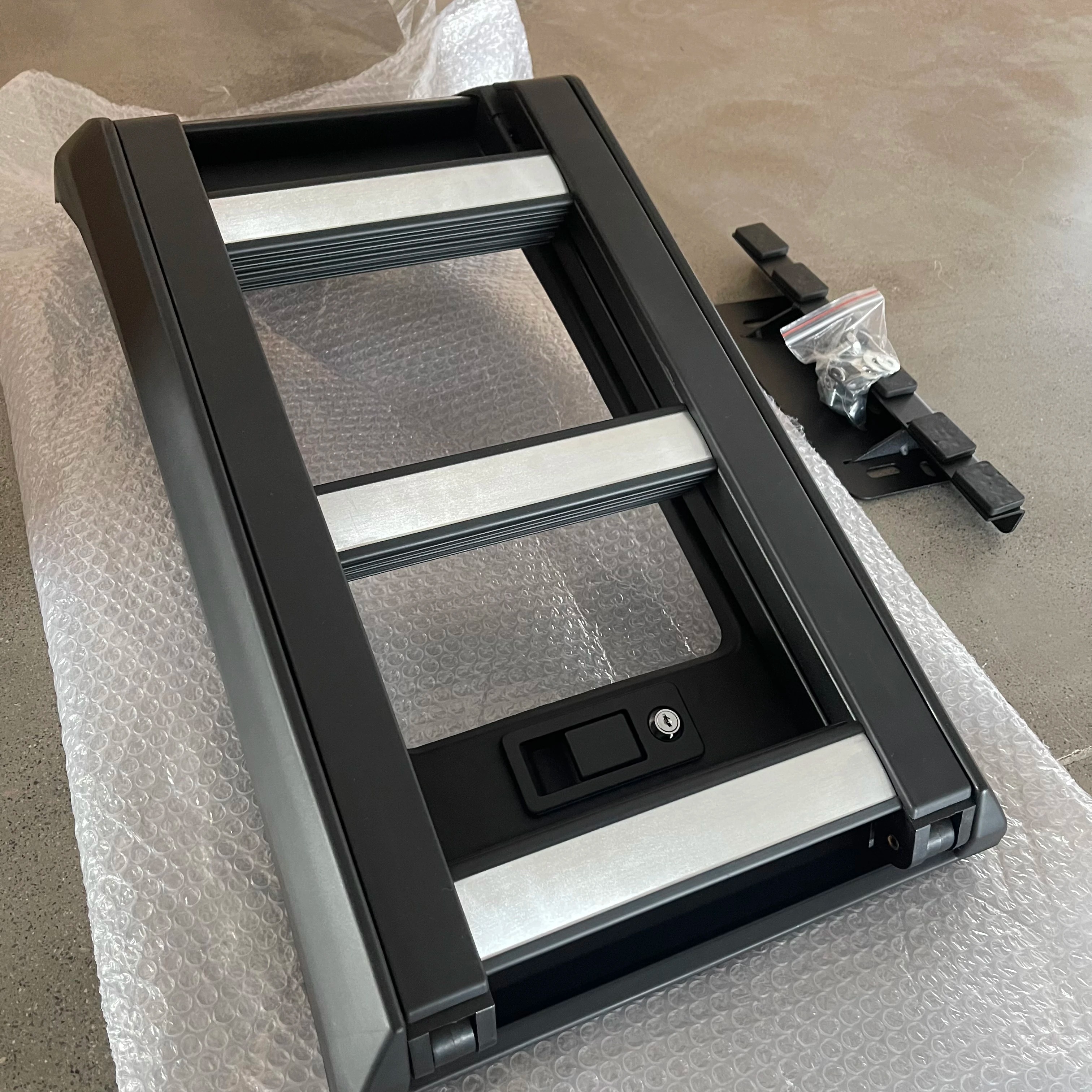 Car Roof Racks Cargo  Defender 90 110  Accessories Roof Luggage Basket Side Ladder